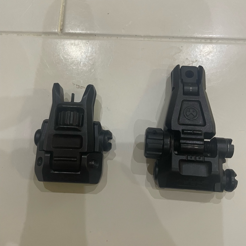 Black Tactical Flip-Up Sights